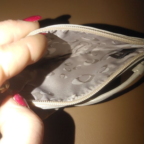 Coach Small Wristlet Pouch In Shimmering Pearl White Leather Hardware Zipper - Picture 2 of 7